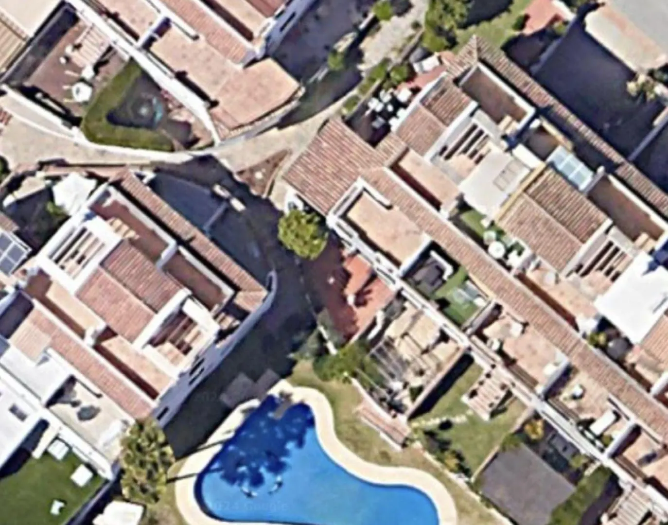 Adosado Con Solarium Y Piscina En Marbella Este - Vistamar 16 0*,  Spanje